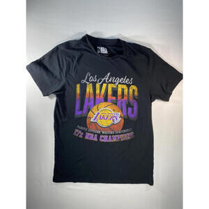 Los Angeles Lakers NBA Champions Graphic T-Shirt Medium